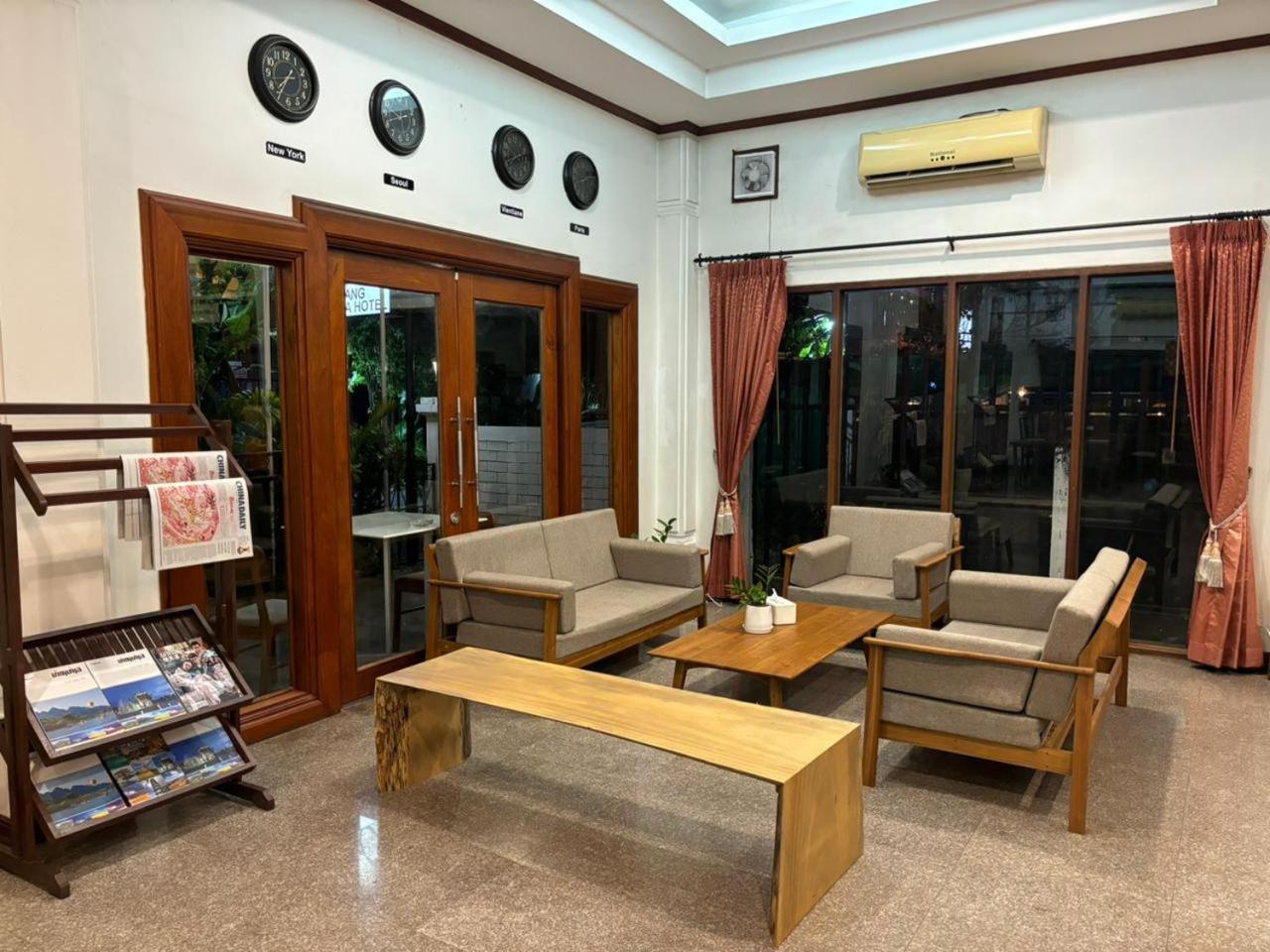 Lanxang Korea Hotel เวียงจันทน์ ภายนอก รูปภาพ