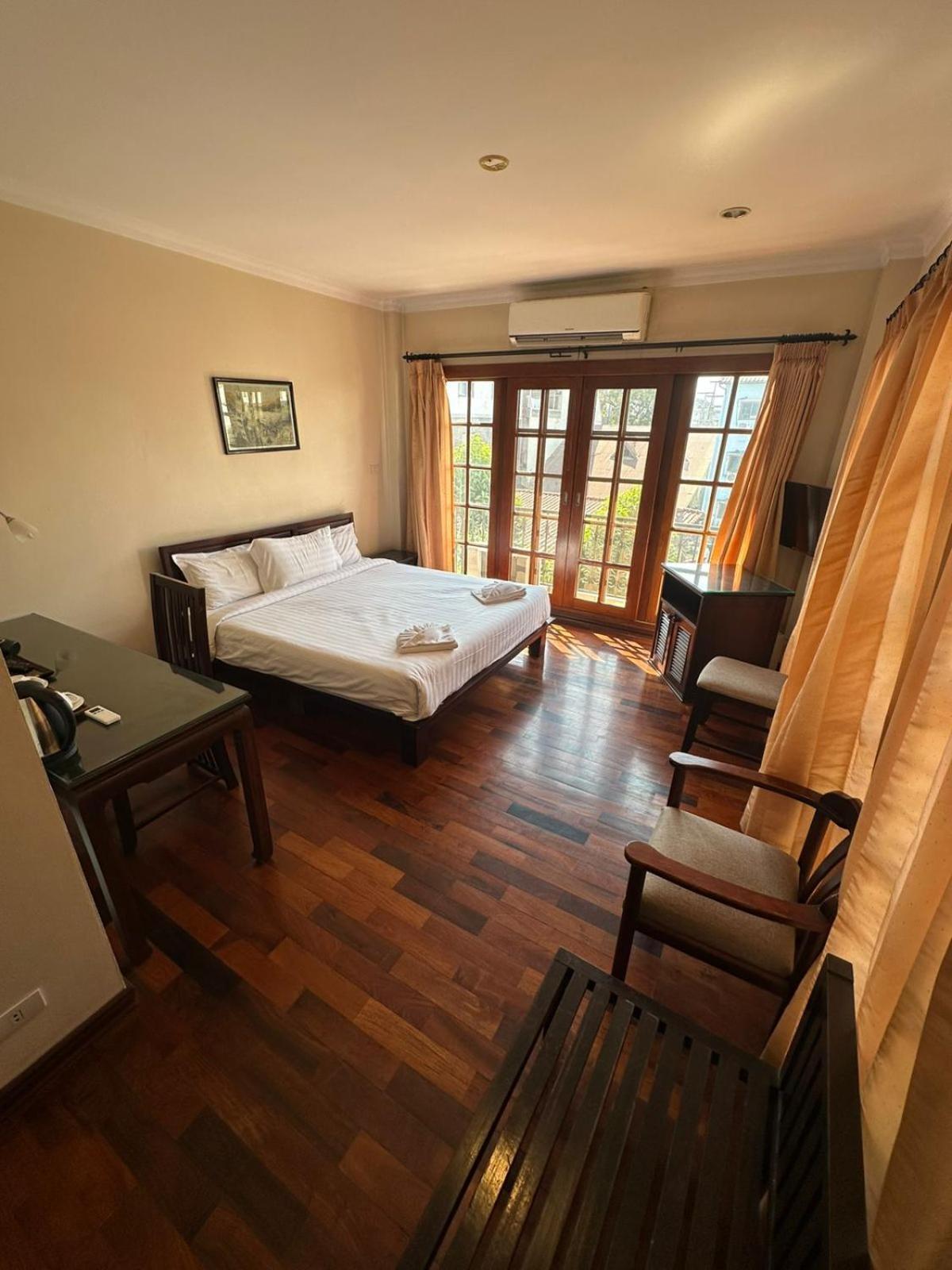 Lanxang Korea Hotel เวียงจันทน์ ภายนอก รูปภาพ